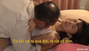 Cô nàng cạnh nhà bị Ông chồng chán chê gợi cảm mấy cậu trai trẻ cạnh bên