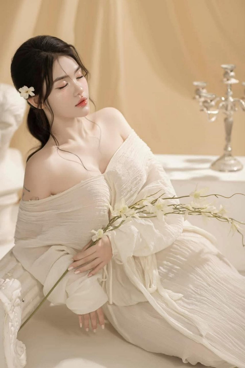 đến nhà thằng bạn tiện xoạc bà xã nó khi nó không có nhà